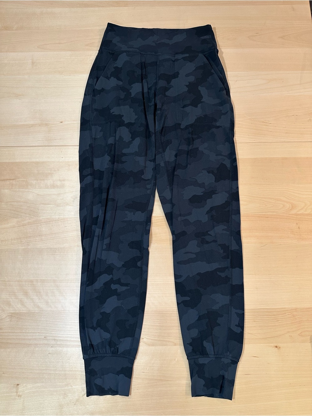 Lulu align joggers black camo size 4
